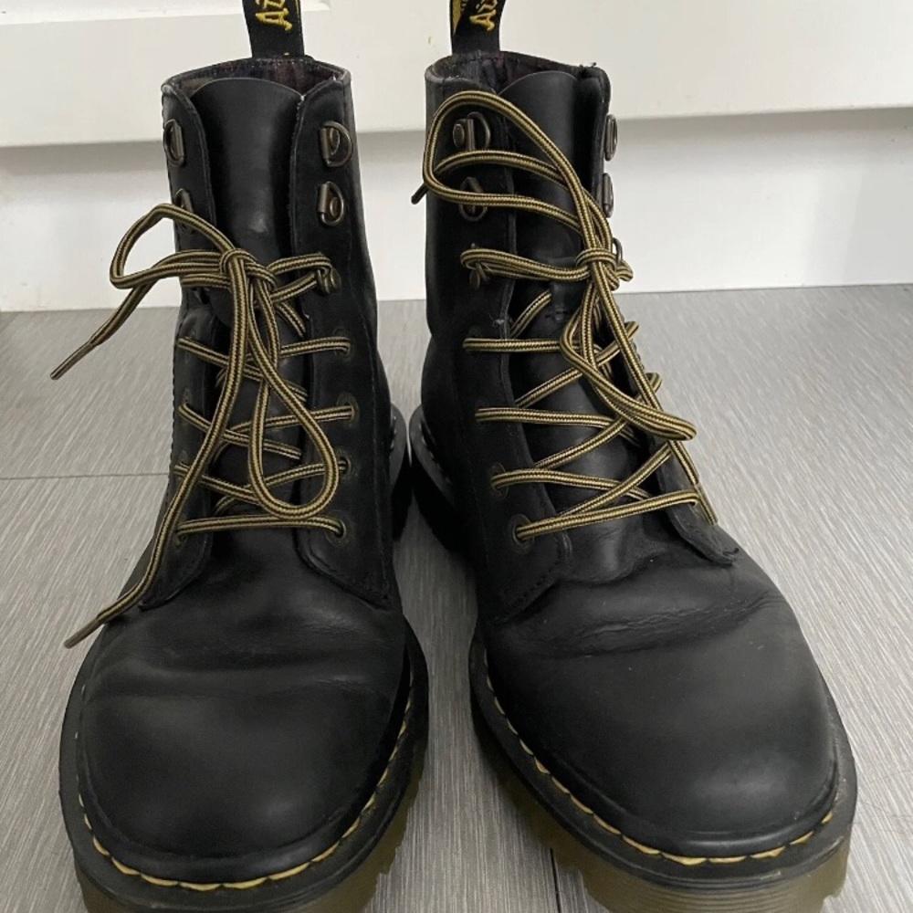 Dr Martens Women’s Luana, black leather boots, size 8